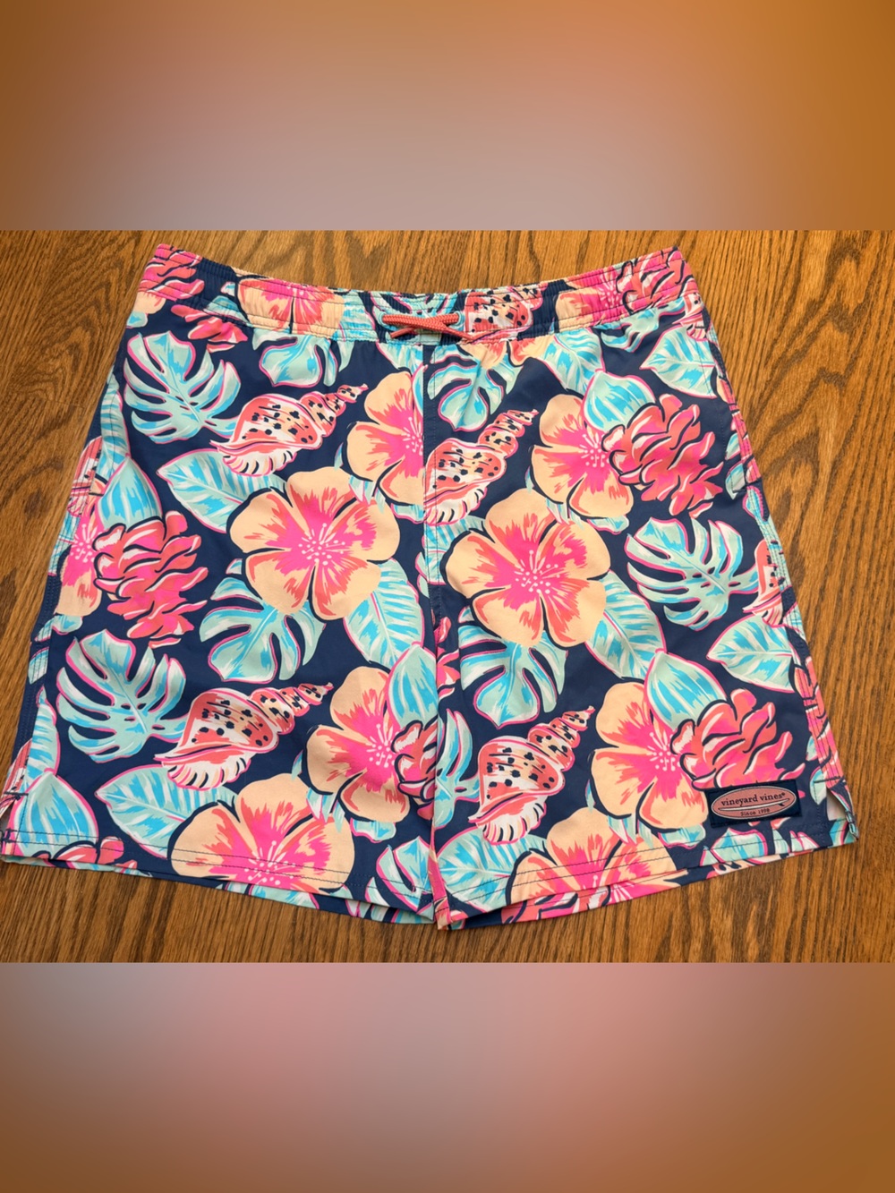 Vineyard Vines Boys Chappy Swim Trunks Hawaiian Floral Large (16)